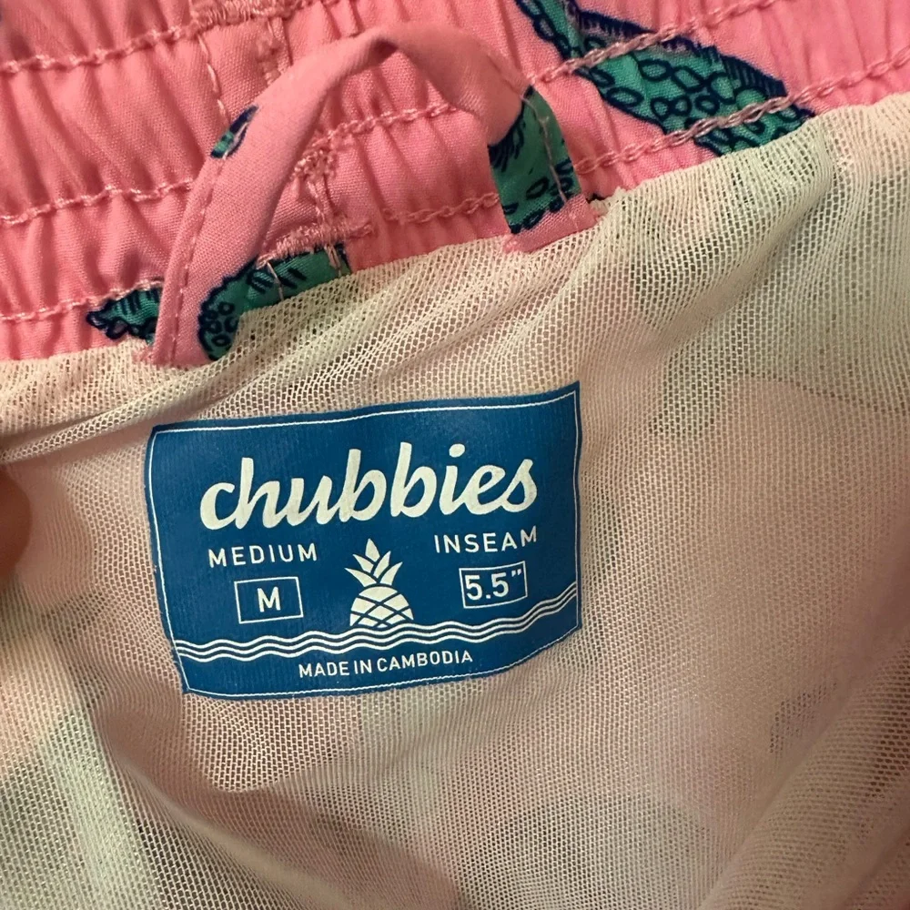 Chubbies Pink Swim Trunks with Alligator Print 5.5 length - Picture 4 of 4